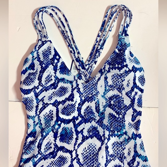 BCBGMAXAZRIA Womens One Piece Swimsuit quick dry bathing suit size 10 - Picture 7 of 11